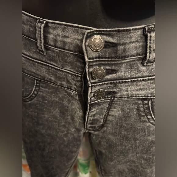 Vintage black denim Jordache Size 14( size 25 waste 26 inseam ) - Picture 2 of 7